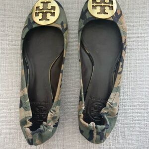 Tory Burch Green Camouflage Reva ballet Flats with Gold Logo Size 7